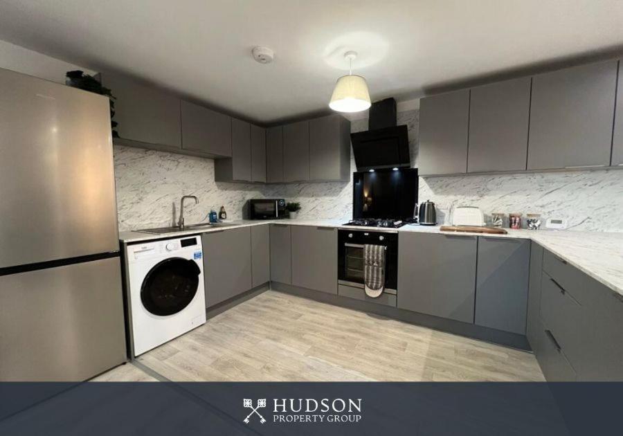 Open Plan Townhouse In Shrewsbury Villa Exterior photo